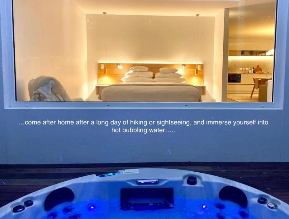Falmouth Saltwater - Absolute Oceanfront, Fire Pits, Some Villas With Hot Tubs And Sauna מראה חיצוני תמונה