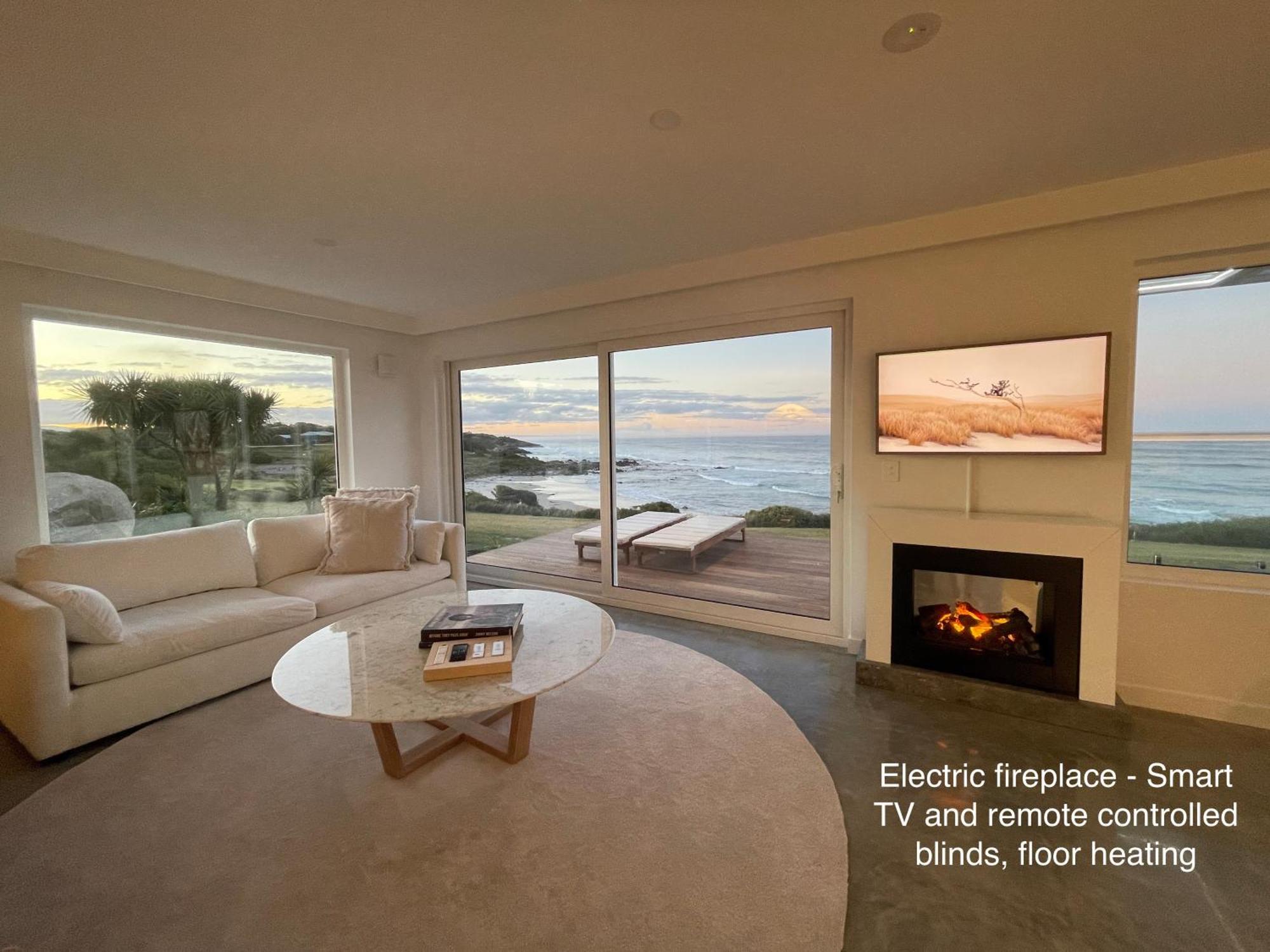 Falmouth Saltwater - Absolute Oceanfront, Fire Pits, Some Villas With Hot Tubs And Sauna מראה חיצוני תמונה