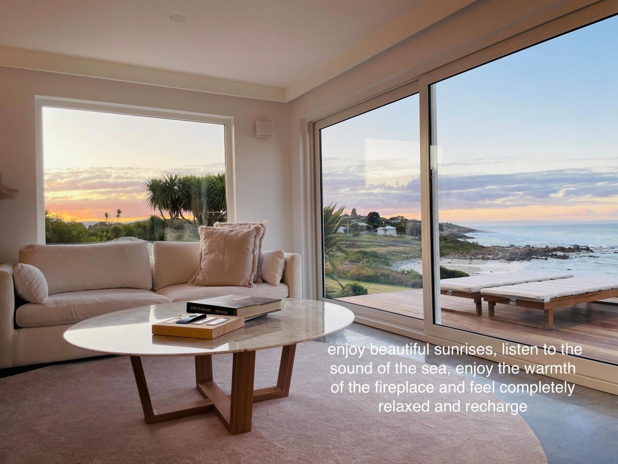 Falmouth Saltwater - Absolute Oceanfront, Fire Pits, Some Villas With Hot Tubs And Sauna מראה חיצוני תמונה