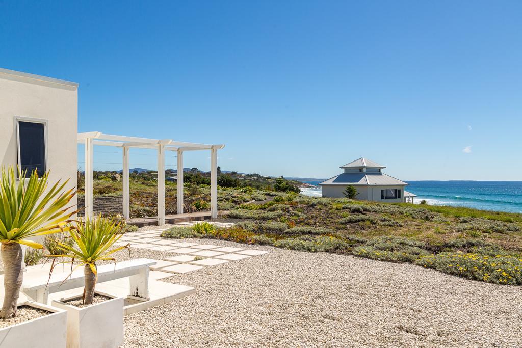 Falmouth Saltwater - Absolute Oceanfront, Fire Pits, Some Villas With Hot Tubs And Sauna מראה חיצוני תמונה