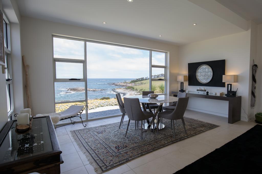 Falmouth Saltwater - Absolute Oceanfront, Fire Pits, Some Villas With Hot Tubs And Sauna מראה חיצוני תמונה